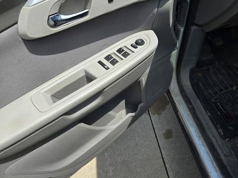 Used 2012 Chevrolet Traverse LS FWD image 14