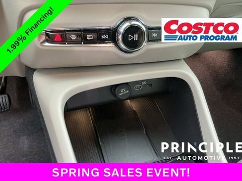 New 2026 Volvo XC40 B5 Plus w/ Protection Package Premier AWD/4WD image 21