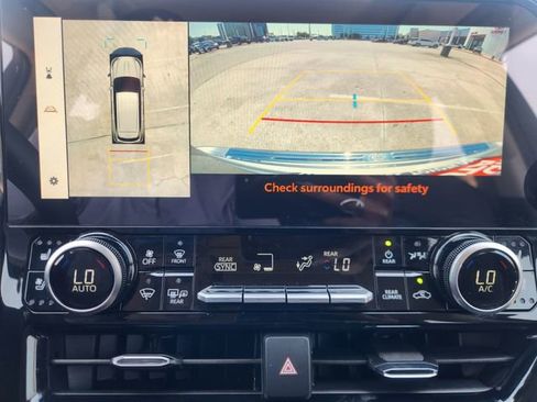 Certified 2025 Toyota Highlander Platinum AWD/4WD image 17