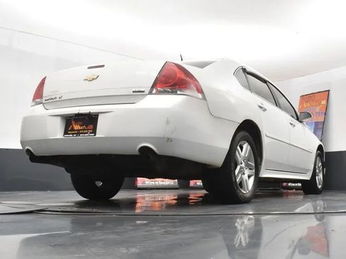 Used 2013 Chevrolet Impala LT w/ LT Sunroof Package image 13