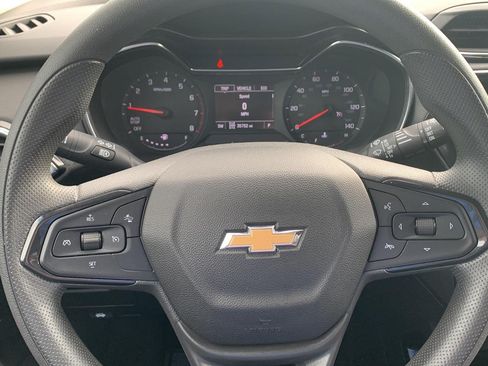 Used 2023 Chevrolet TrailBlazer LT w/ Convenience Package AWD/4WD image 9