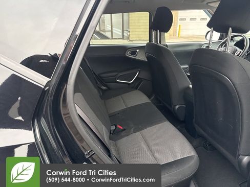 Used 2020 Kia Soul LX image 6