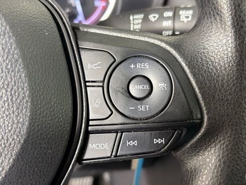 Used 2023 Toyota RAV4 LE AWD/4WD image 25