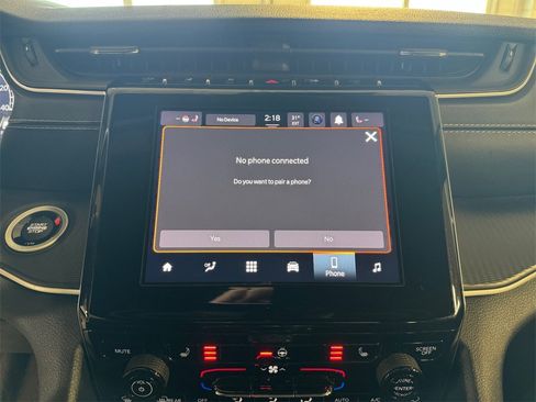 Used 2023 Jeep Grand Cherokee L Laredo image 19