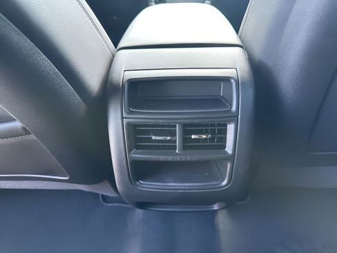 New 2025 Cadillac XT5 Luxury image 19