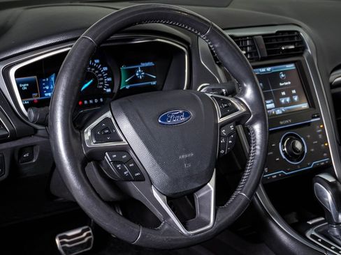 Used 2015 Ford Fusion Titanium image 19