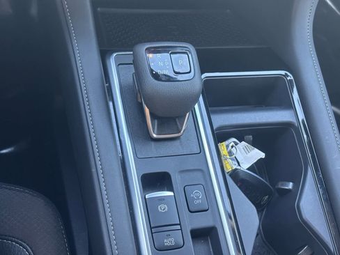 Certified 2025 Nissan Pathfinder SL w/ SL Premium Package image 26