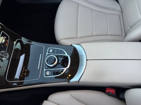 Used 2020 Mercedes-Benz C 300 4MATIC Sedan image 16