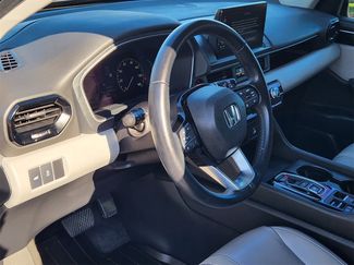 Used 2023 Honda Pilot EX-L video 2