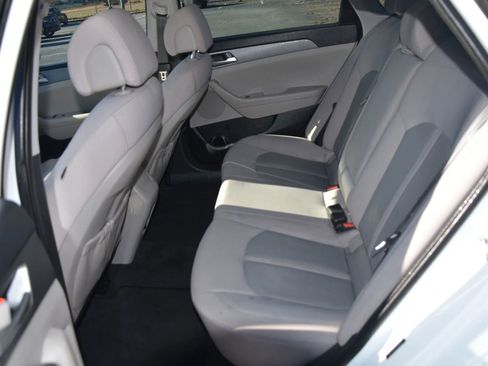 Used 2017 Hyundai Sonata SE image 8