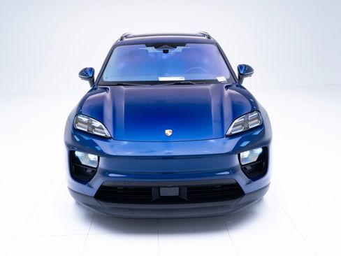 New 2026 Porsche Macan Electric image 6