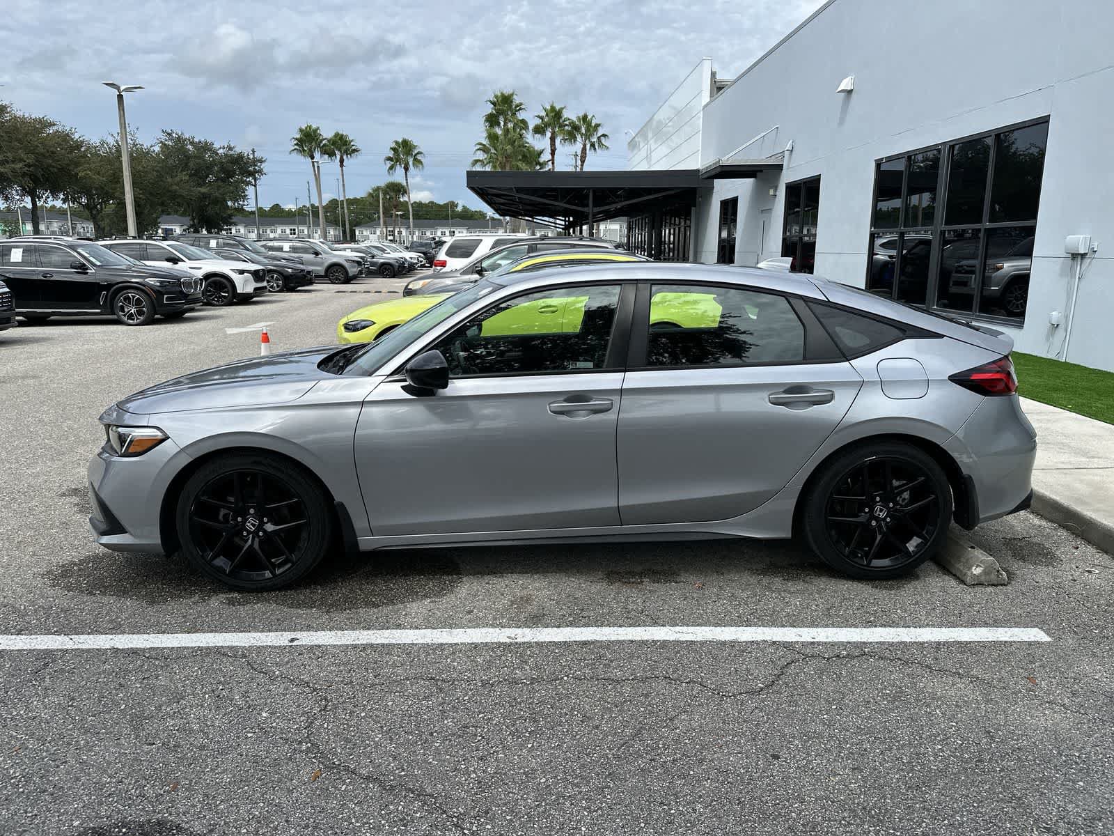 Used 2023 Honda Civic Sport image 5
