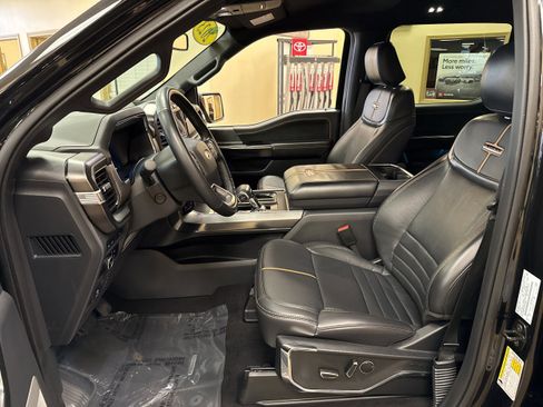 Used 2023 Ford F150 Platinum image 30