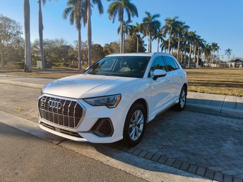 Used 2022 Audi Q3 2.0T Premium image 2