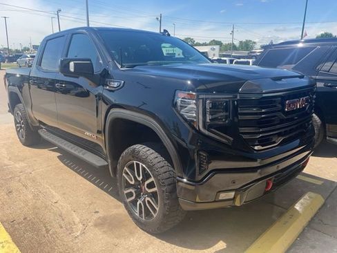 Used 2023 GMC Sierra 1500 AT4 w/ Technology Package AWD/4WD image 1