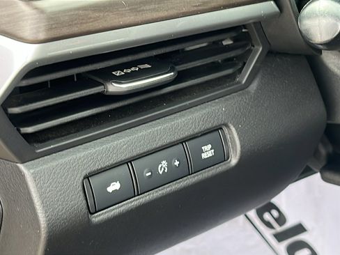 Used 2023 Nissan Altima 2.5 SV image 13