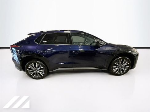 New 2026 Subaru Solterra AWD/4WD image 4