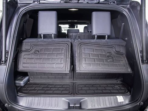 Used 2024 Lexus GX 550 w/ Cold Area Package AWD/4WD image 9