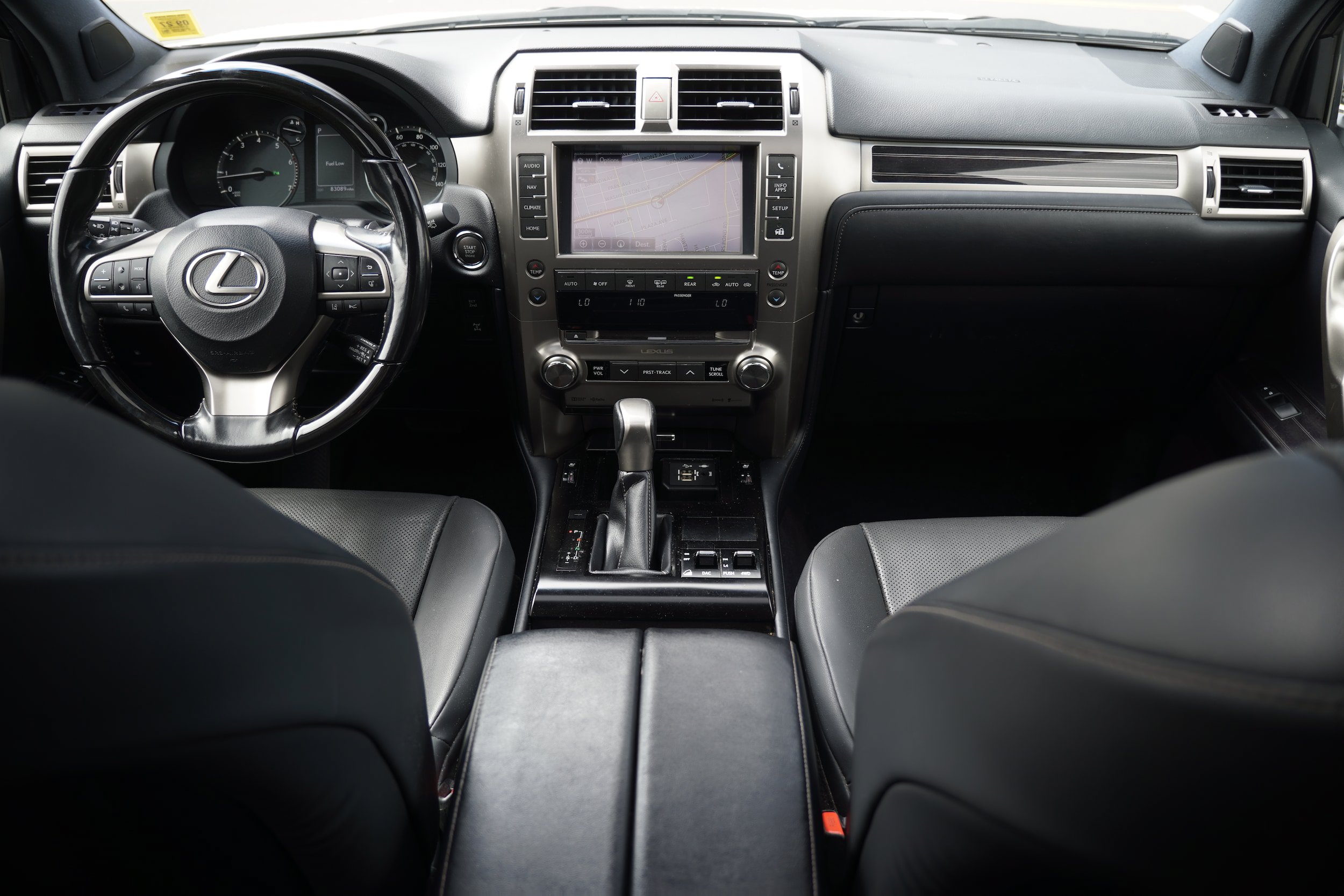 Used 2020 Lexus GX 460 Premium w/ Premium Package AWD/4WD image 16