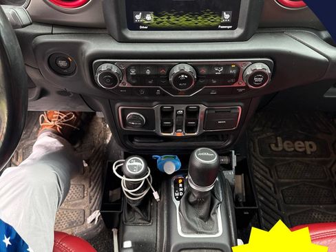 Used 2021 Jeep Gladiator Sport AWD/4WD image 9