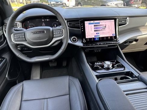New 2026 Jeep Grand Wagoneer L Limited AWD/4WD image 22