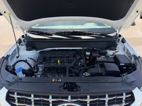 Used 2023 Hyundai Venue Limited FWD image 29