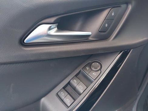 New 2026 Chevrolet Equinox LT w/ Convenience Package II FWD image 26