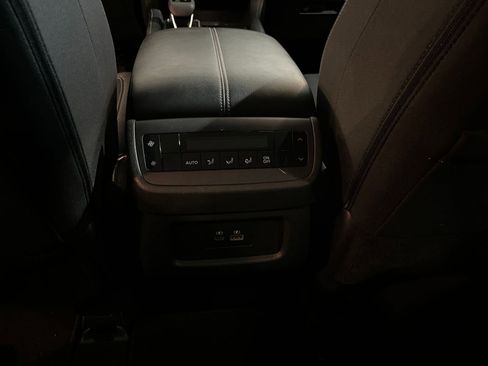 Used 2025 Nissan Pathfinder SV AWD/4WD image 24