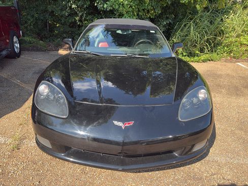 Used 2008 Chevrolet Corvette Convertible w/ Preferred Equipment Group RWD image 2