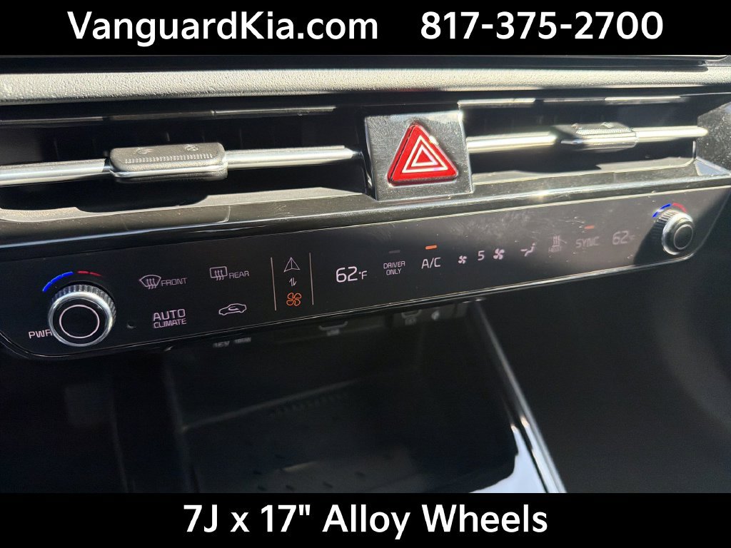 Certified 2024 Kia Niro Wind FWD image 19