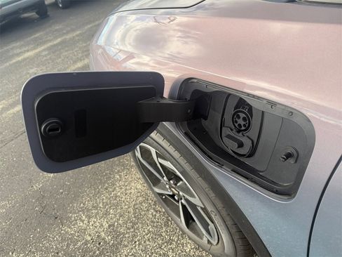 New 2026 Chevrolet Equinox EV LT image 30