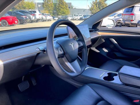 Used 2021 Tesla Model 3 Long Range image 15