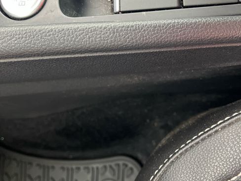 Used 2025 Volkswagen Jetta SE FWD image 27