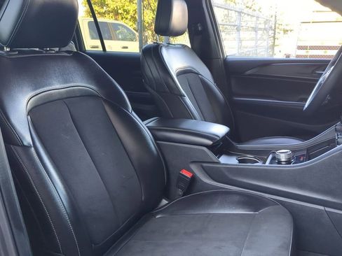 Used 2023 Jeep Grand Cherokee L Altitude image 8