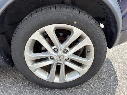 Used 2015 Nissan Juke SV w/ Technology Package AWD/4WD image 22