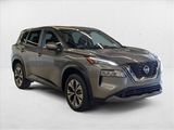 Used 2023 Nissan Rogue SV image 3