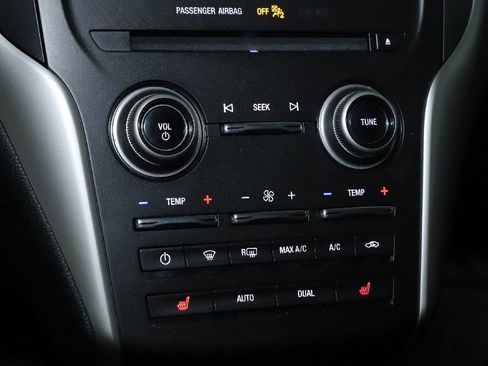 Used 2017 Lincoln MKC Premiere image 26