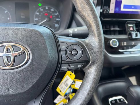 Used 2024 Toyota Corolla LE image 19
