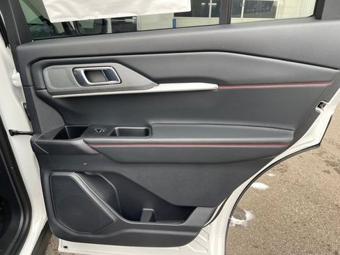 New 2026 Ford Explorer ST-Line w/ ST-Line Street Pack AWD/4WD image 38