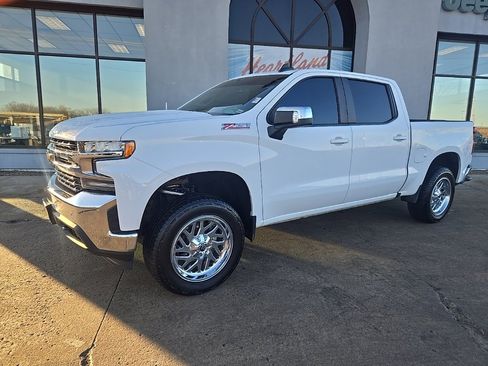 Used 2021 Chevrolet Silverado 1500 LT w/ Z71 Off-Road Package image 3