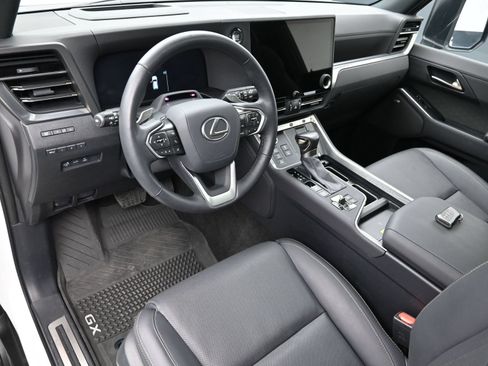 Used 2024 Lexus GX 550 AWD/4WD image 22