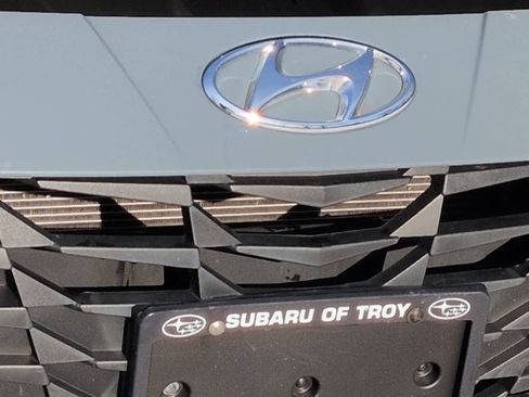 Used 2023 Hyundai Elantra SEL w/ Convenience Package image 12