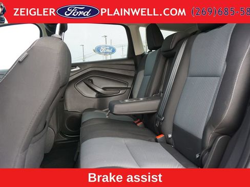Used 2018 Ford Escape SE w/ SE Sync 3 Package AWD/4WD image 11