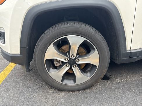 Used 2018 Jeep Compass Latitude w/ Cold Weather Group image 7