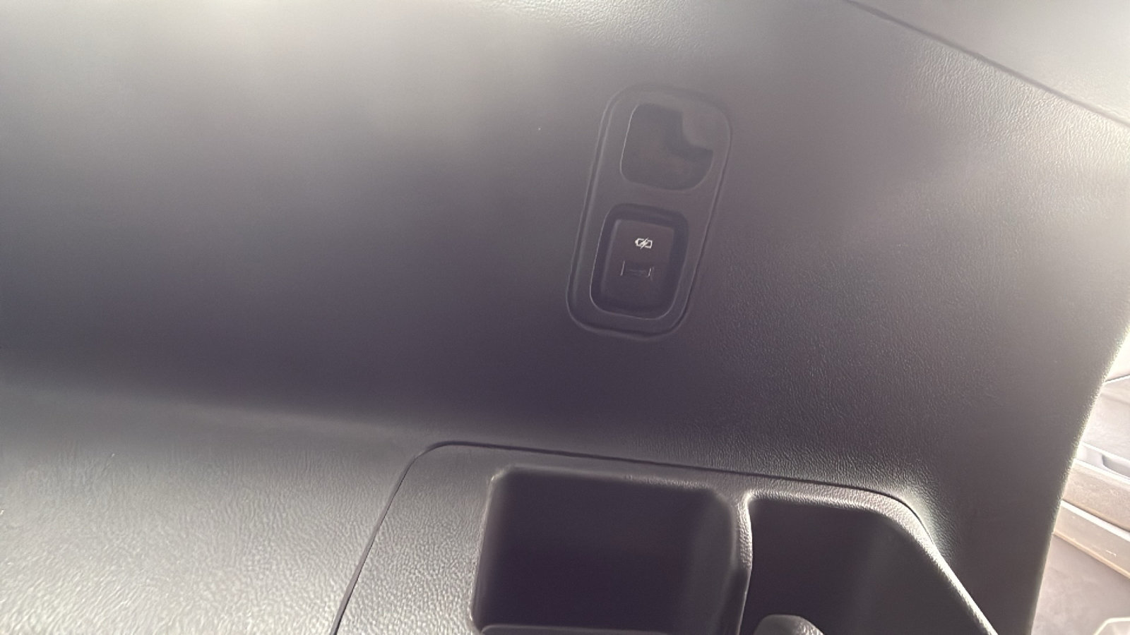 Used 2023 Chevrolet Traverse LT FWD image 27