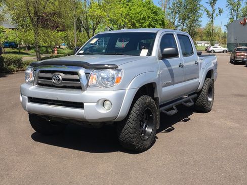 Used 2010 Toyota Tacoma 4x4 Double Cab image 1