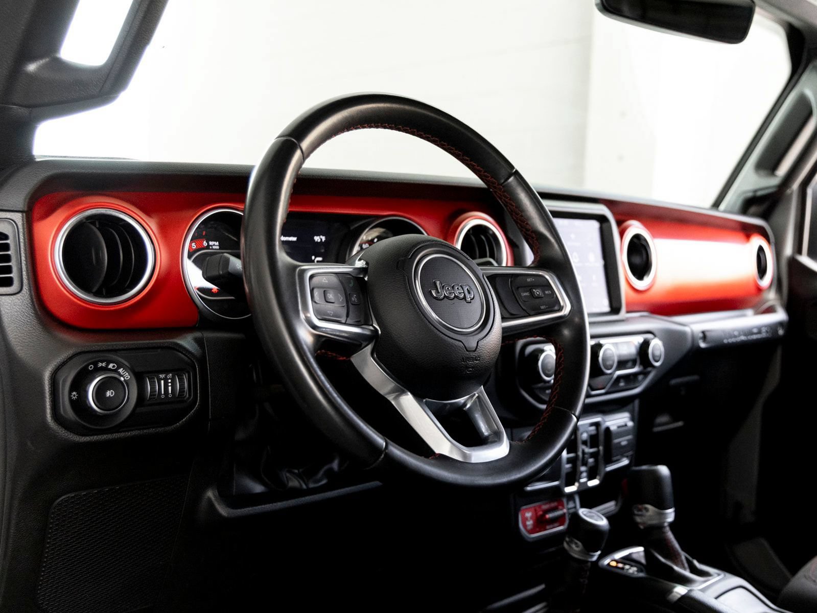 Used 2022 Jeep Wrangler Unlimited Rubicon AWD/4WD image 13