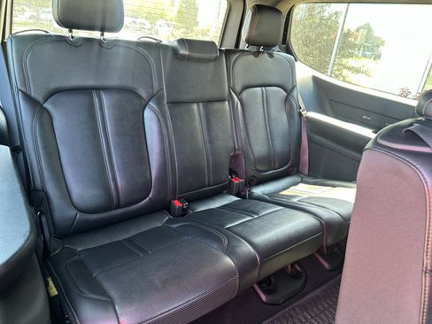 Used 2024 Jeep Wagoneer Series II w/ Flexible Seating Group RWD image 16