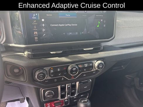 Used 2024 Jeep Wrangler Willys image 22