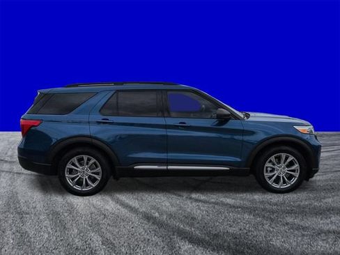 Used 2020 Ford Explorer XLT w/ Equipment Group 202A RWD image 3
